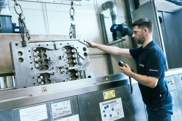 Hot Runner Refurbishment